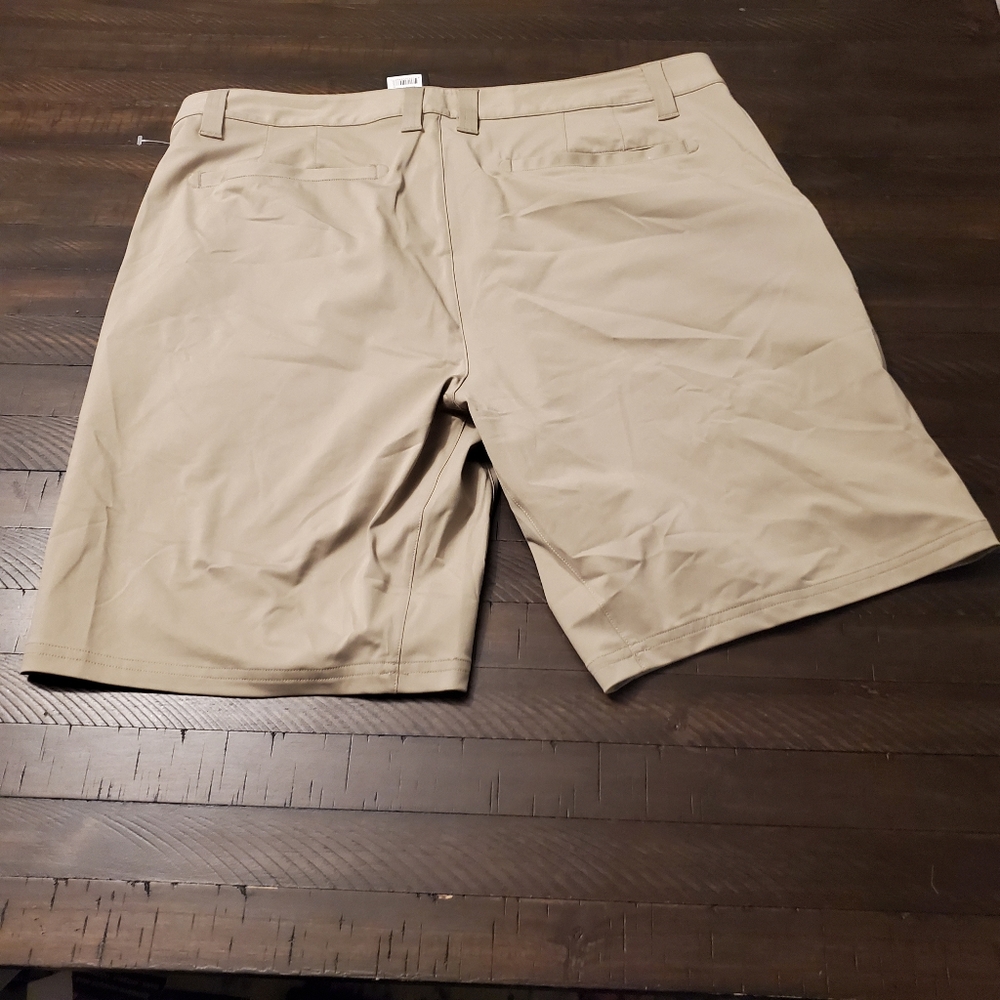 Rhone Commuter Short - Picture 5 of 7